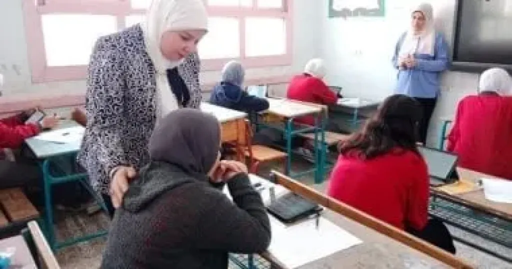 طلاب صفوف النقل