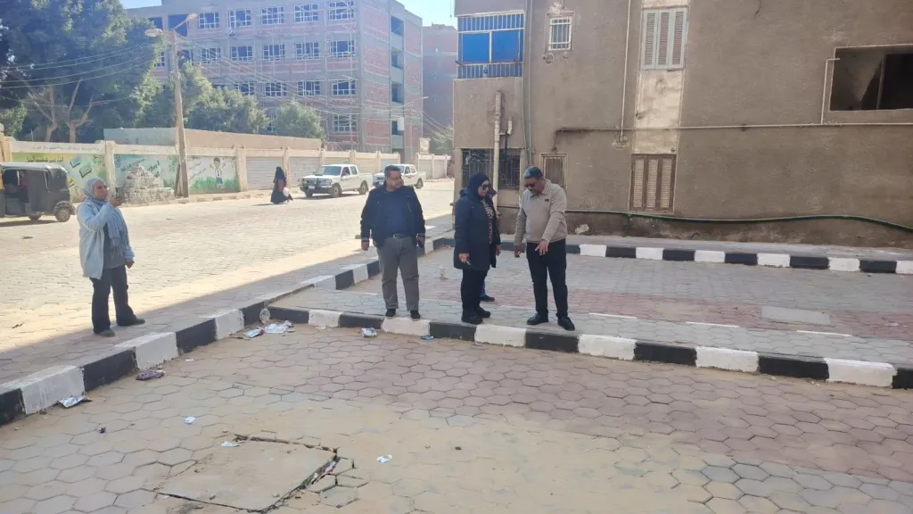 جانب من متابعه 