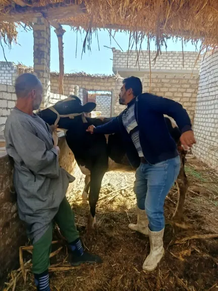 جانب من متابعه 