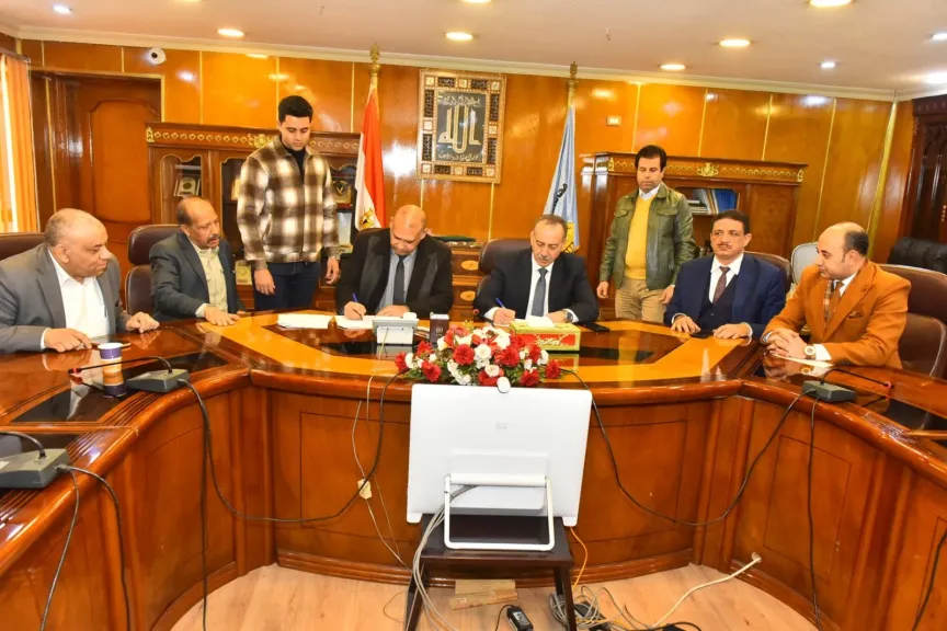 محافظ أسيوط 