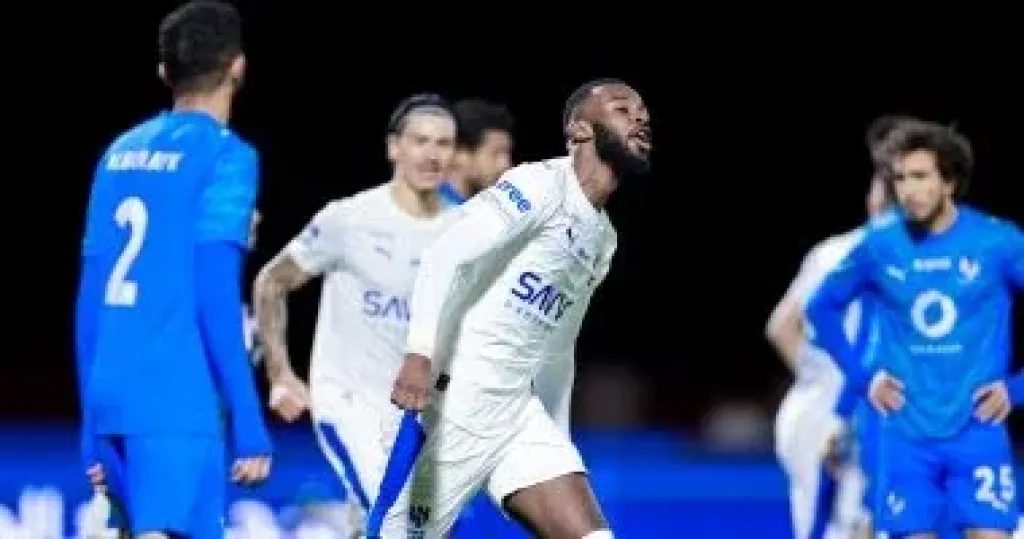 جانب من مباراة نيوم والهلال