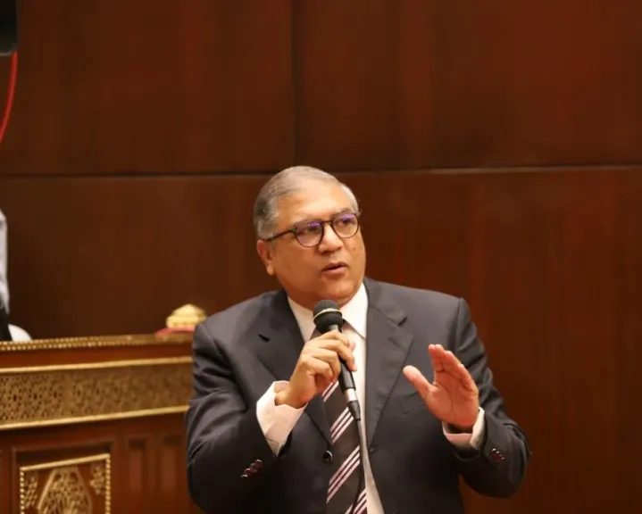 النائب عفت السادات