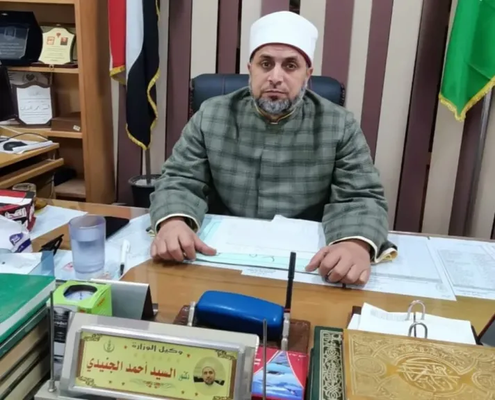 الدكتور السيد أحمد الجنيدي رئيس الإدارة المركزية لمنطقة الشرقية