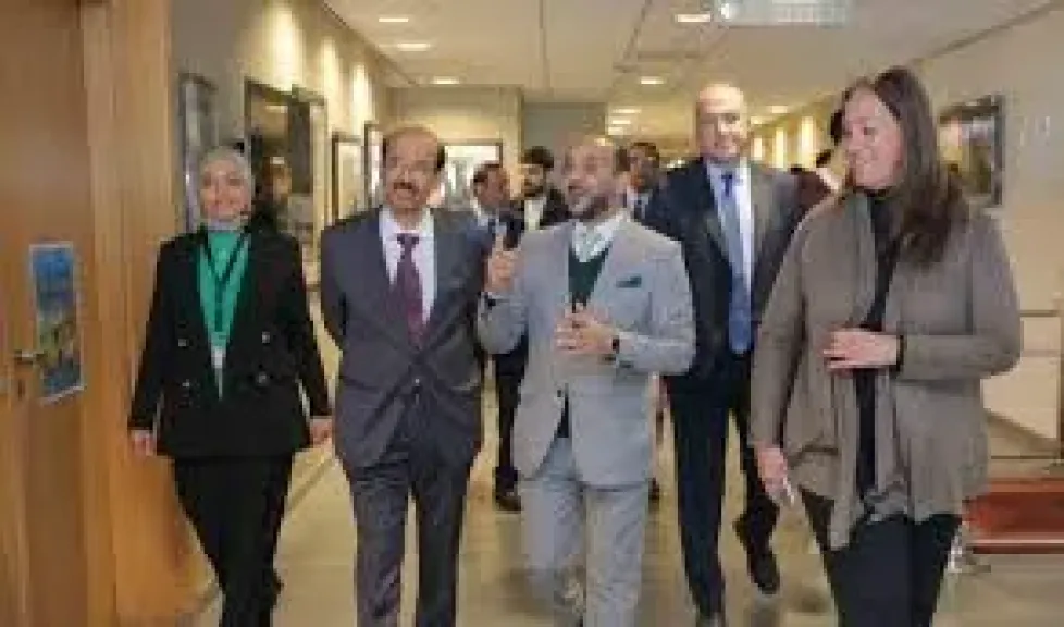 نائب مجلس اداره المكتبه الوطنيه الاماراتيه