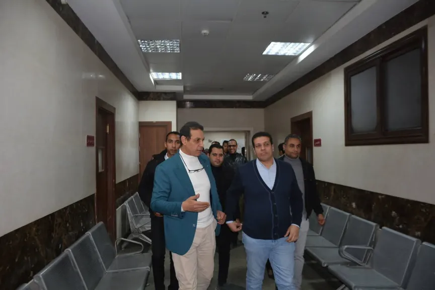 جانب من متابعه 