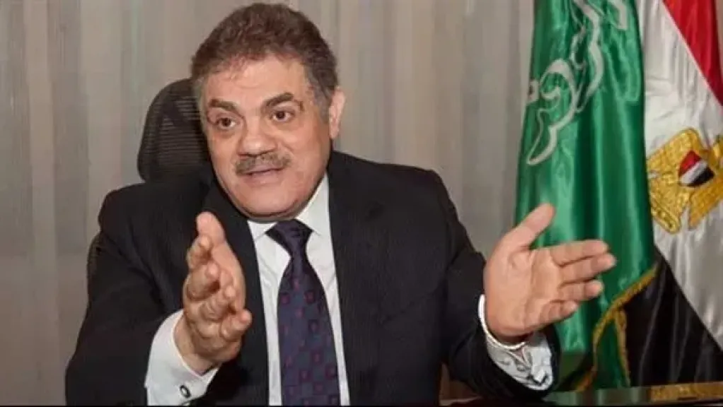 لدكتور السيد البدوى شحاتة
