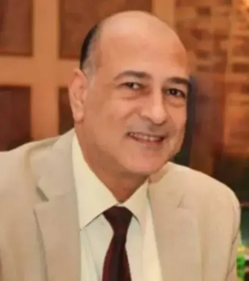 الكاتب الصحفى عبد الناصر محمد