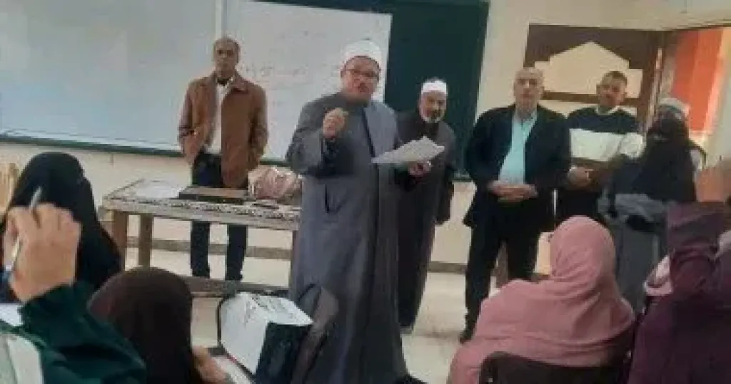 ورش عمل تحليل المحتوى وتصميم خرائط المنهج بالوادي الجديد