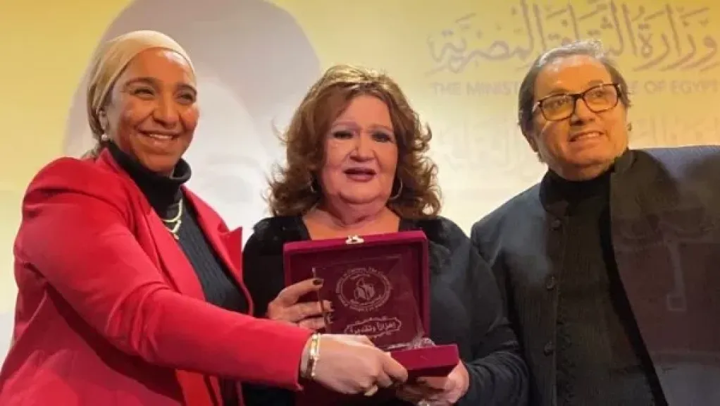 ميمي جمال و المخرج عادل عوض