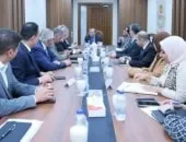 جانب من الاجتماع 