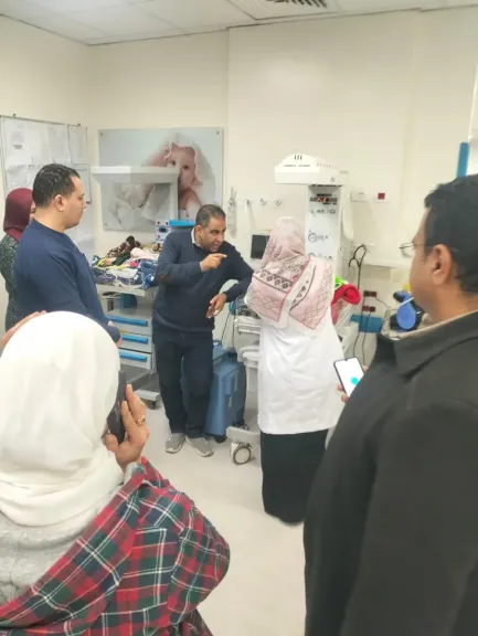 جانب من متابعه 