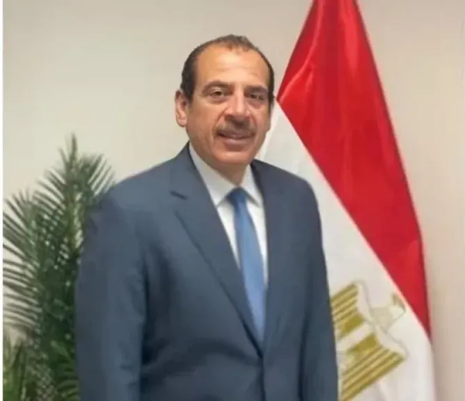  الدكتورعمرو قنديل 