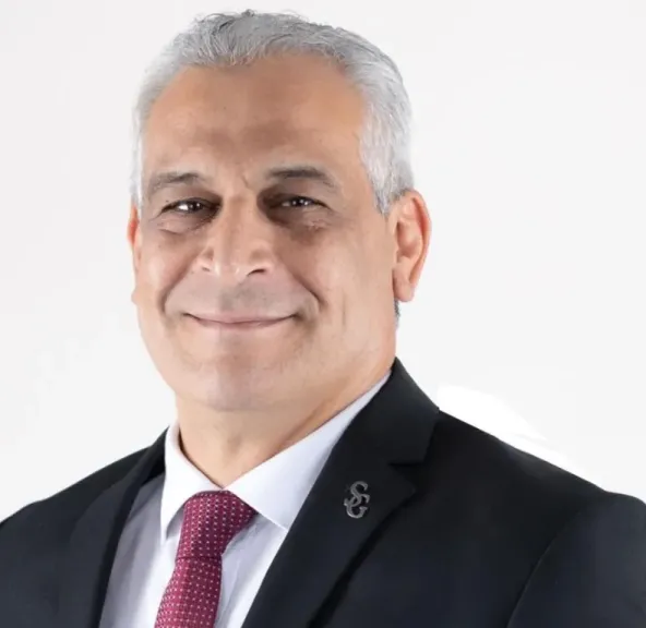 الدكتور مهندس / صلاح سليمان وزير الدولة للانتاج الحربي 