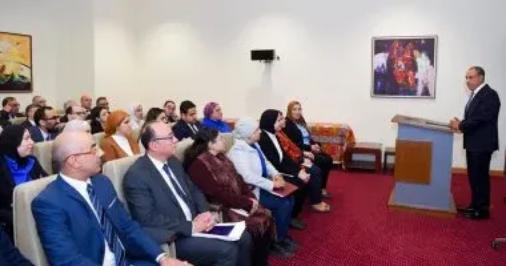 وزير الخارجية 