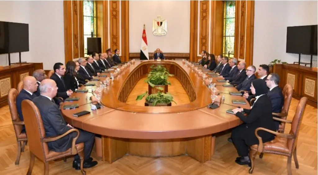 لقاء السيد الرئيس عبد الفتاح السيسي بالحكومة الجديدة
