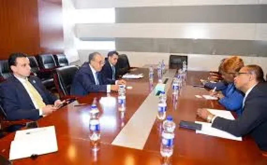 وزير الخارجية يلتقى نظيرته الإيفوارية