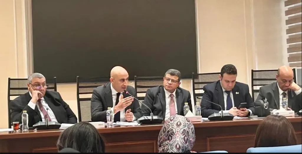 جانب من االاجتماع 