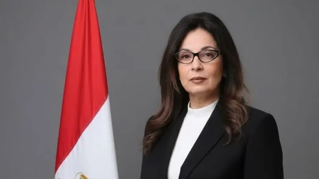 وزيرة الثقافة