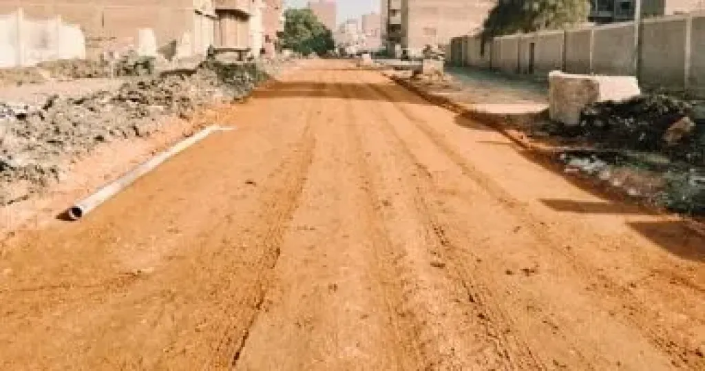 تحويل ترعة الحفرية بالبراجيل إلى محور مروري حيوى