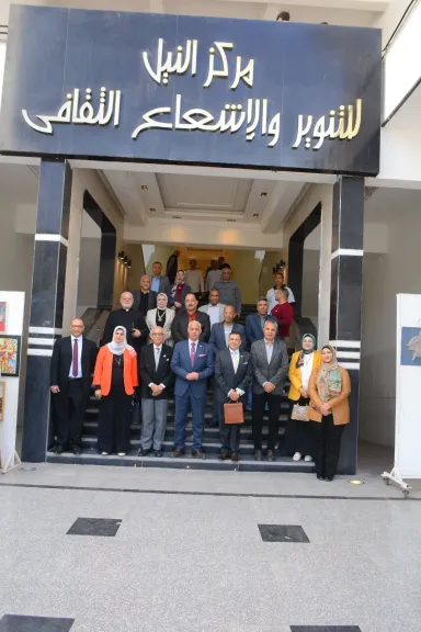 جانب من متابعه 