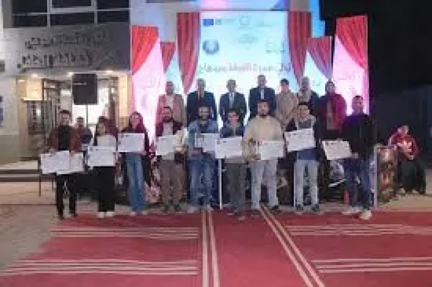الفائزين فى مشروعات دوائر الابداع فى أسيوط وسوهاج