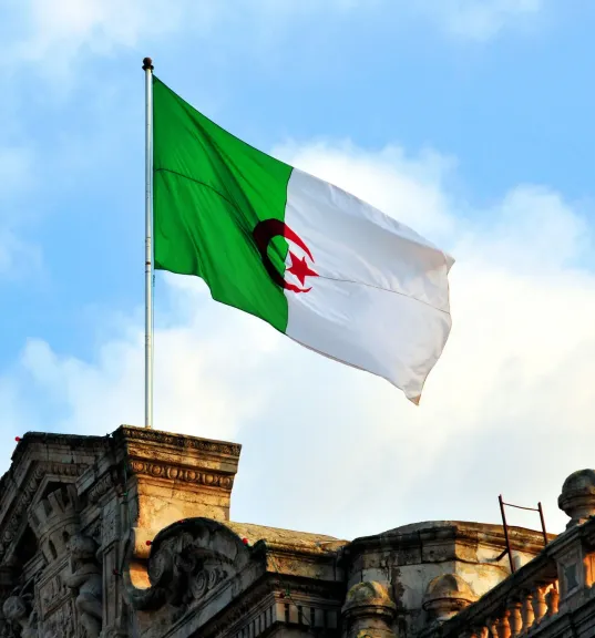 الجزائر