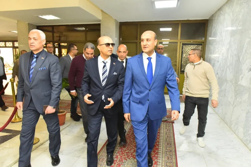 رئيس جامعة أسيوط 
