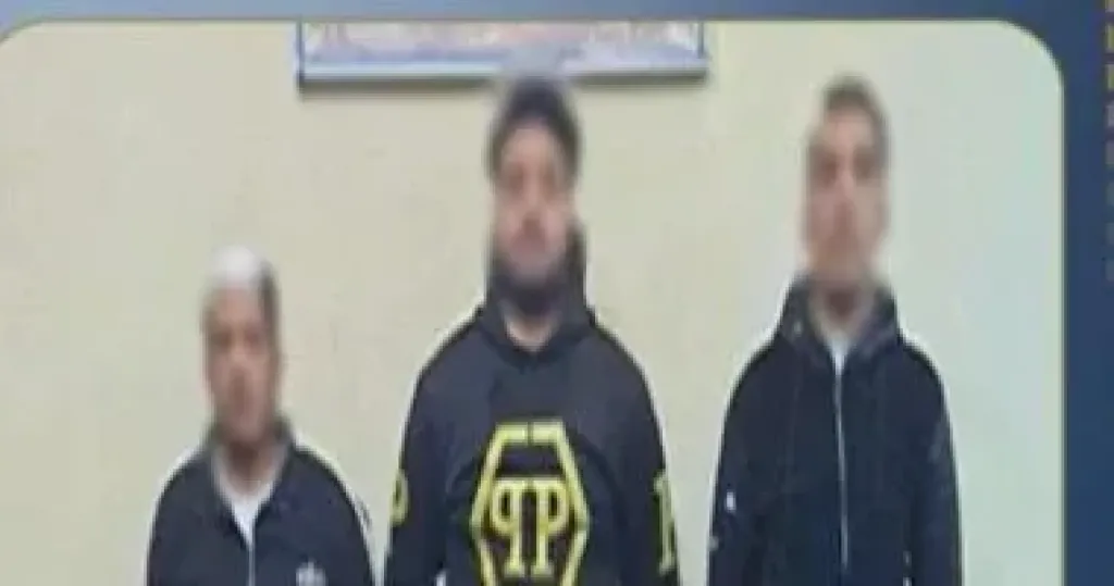 المتهمين 