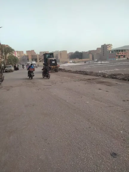 جانب من رفع القمامه 