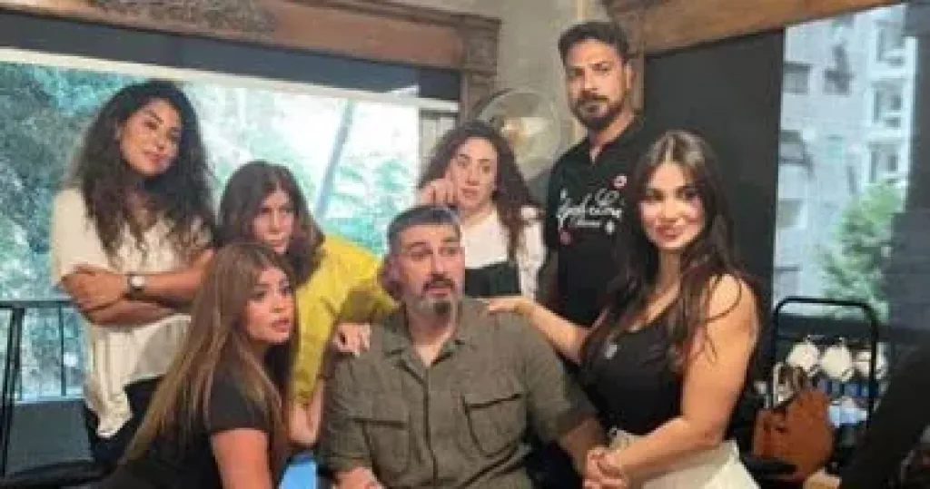 كلهم بيحبوا مودي  