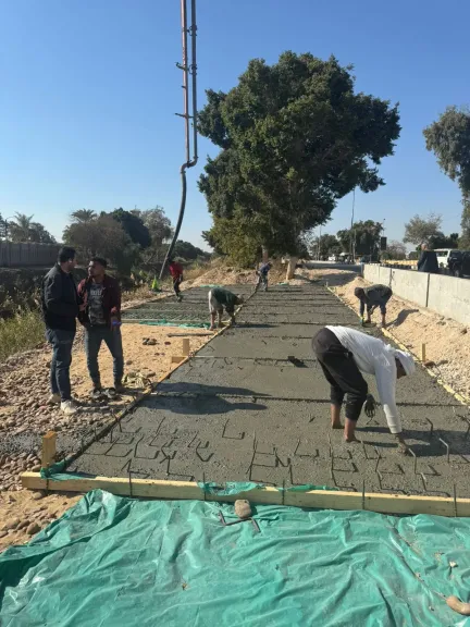 جانب من متابعه 