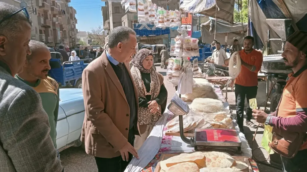 جانب من متابعه 