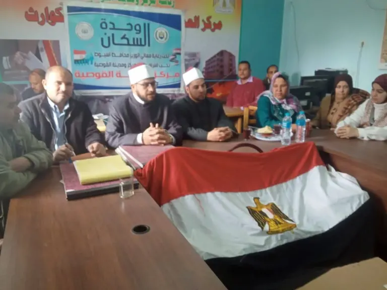 جانب من متابعه 