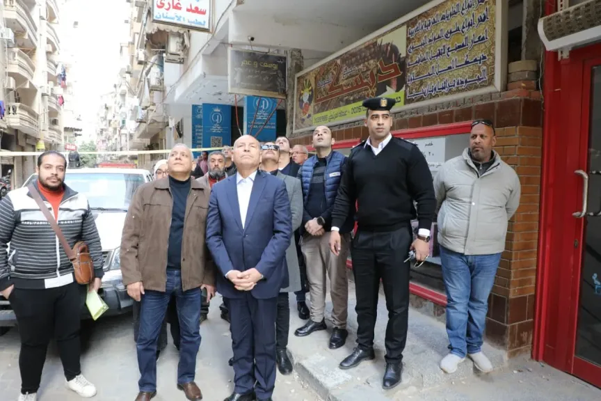 محافظ القاهرة يتابع ازالة ادوار مخالفة بدون تراخيص