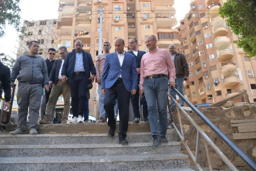 جانب من متابعه 