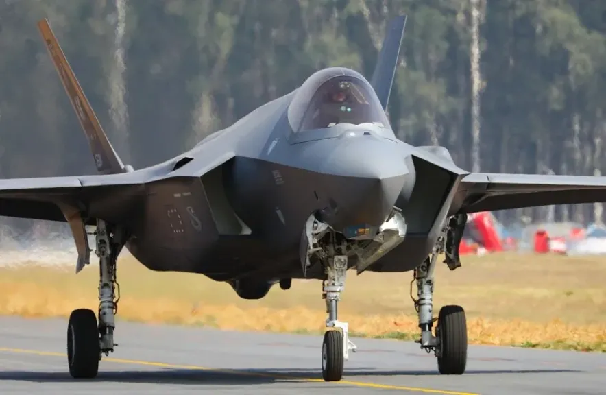 طائرة F 35