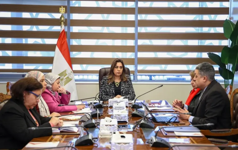 وزيرة التنمية المحلية والبيئة