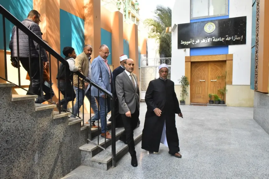 محافظ أسيوط 
