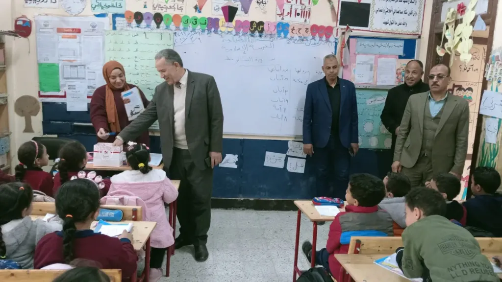 جانب من متابعه 