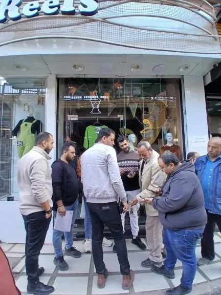 جانب من اغلاق المحلات 