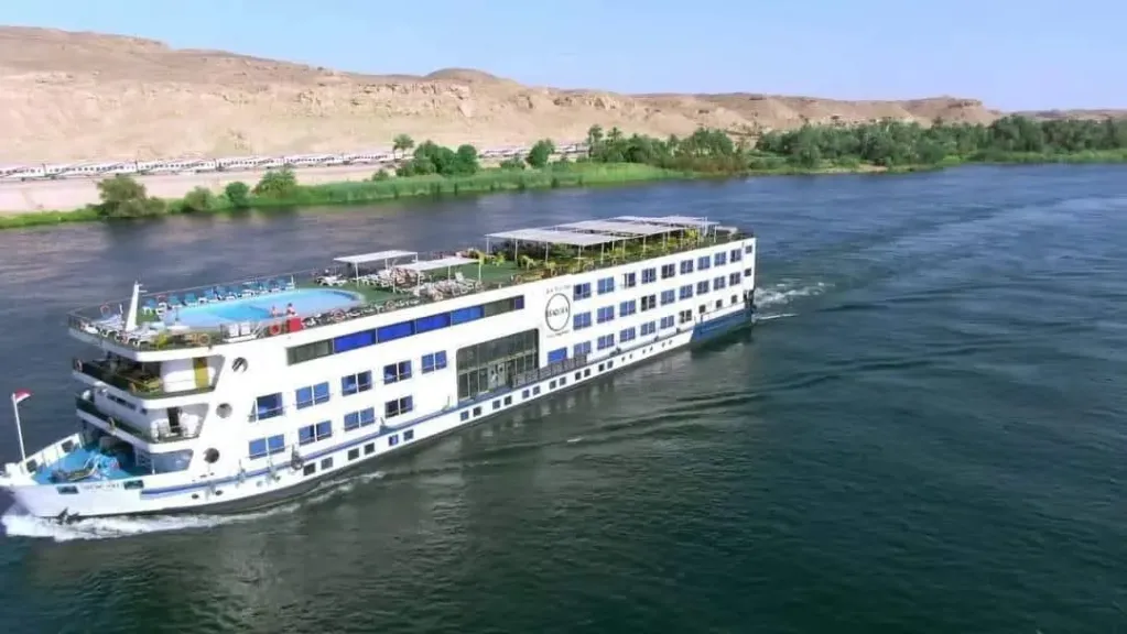  الاستثمار بالنقل النهرى 