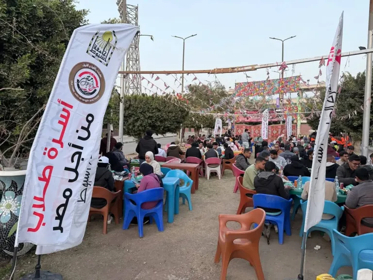 جانب من متابعه الافطار الطلبه 