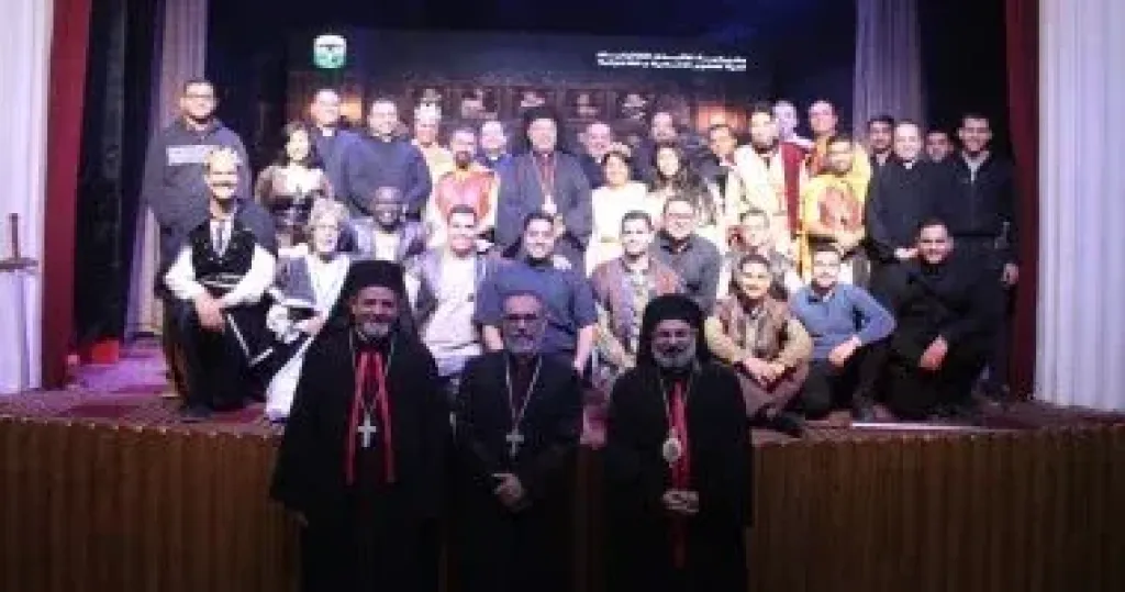 بطريرك الأقباط الكاثوليك يشهد العرض المسرحي "مأساة الأمير هاملت"