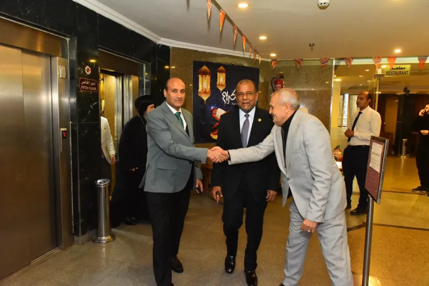محافظ أسيوط 