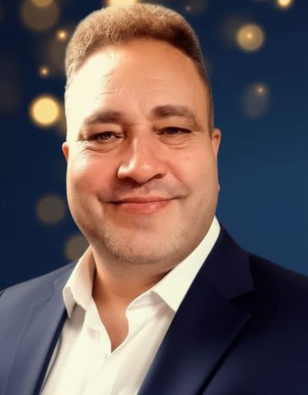  أيمن محمد
