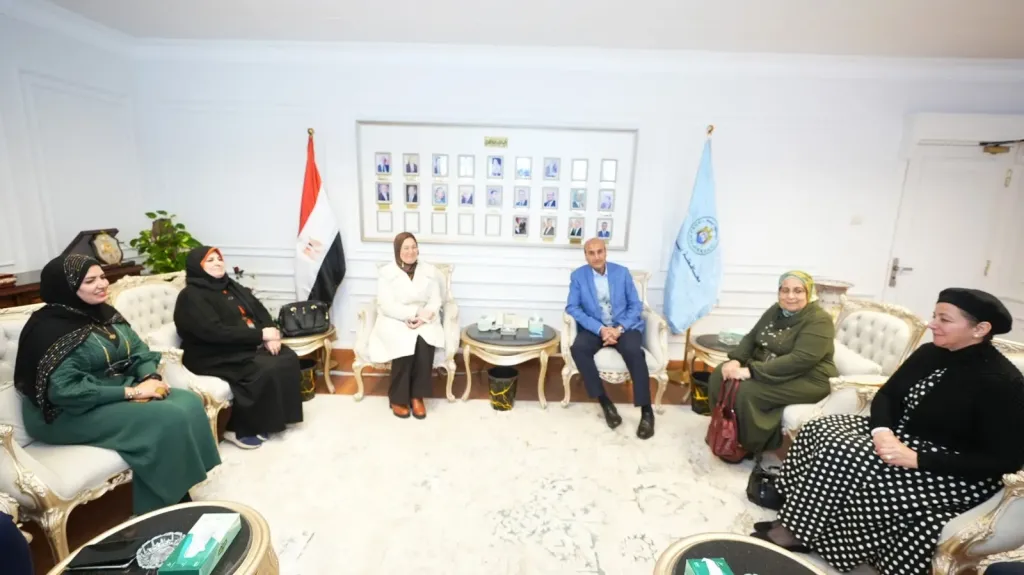 محافظ أسيوط 