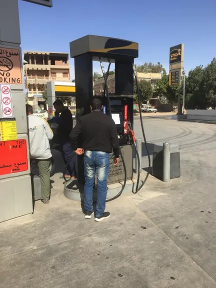 جانب من متابعه 