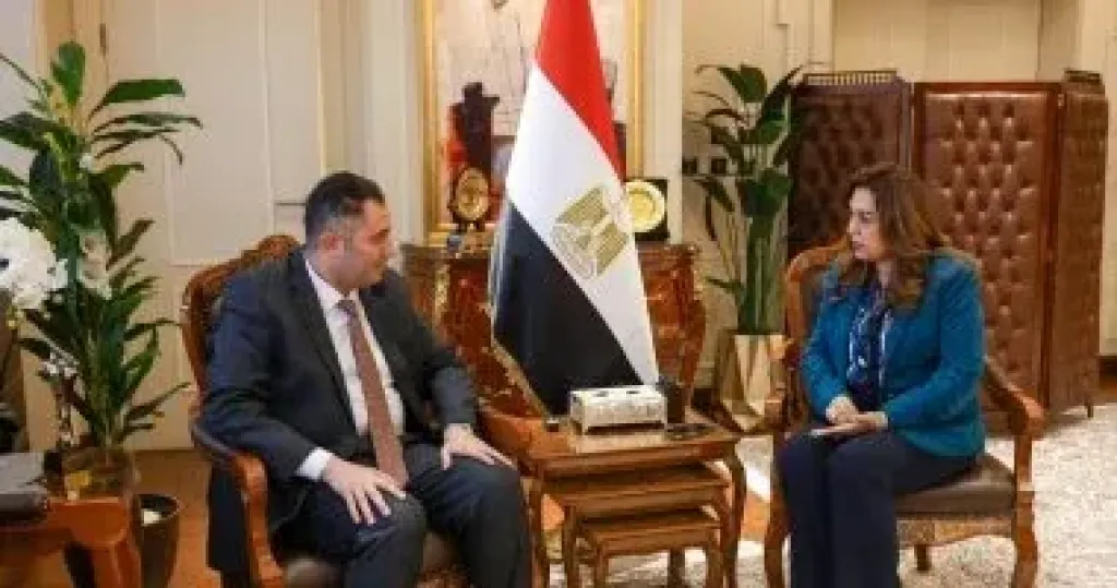 جانب من لقاء وزيرة التنمية المحلية والبيئة بمحافظ دمياط