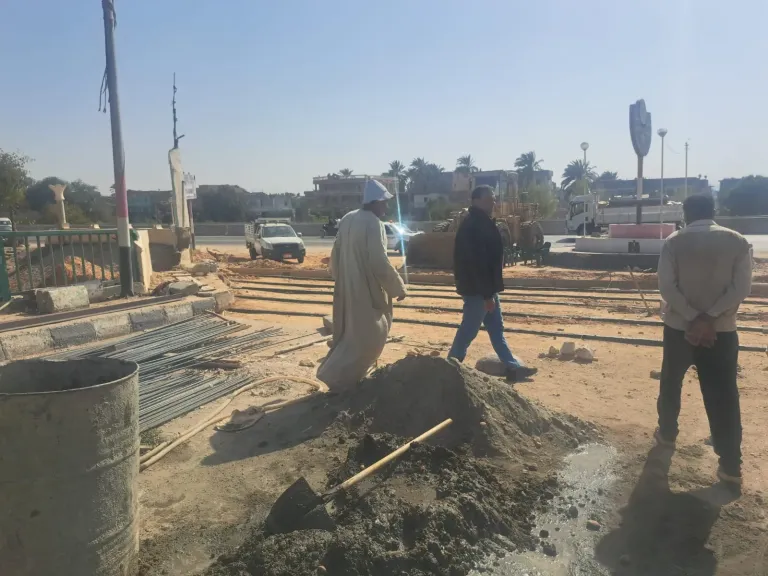 جانب من متابعه تطور الكوبري 