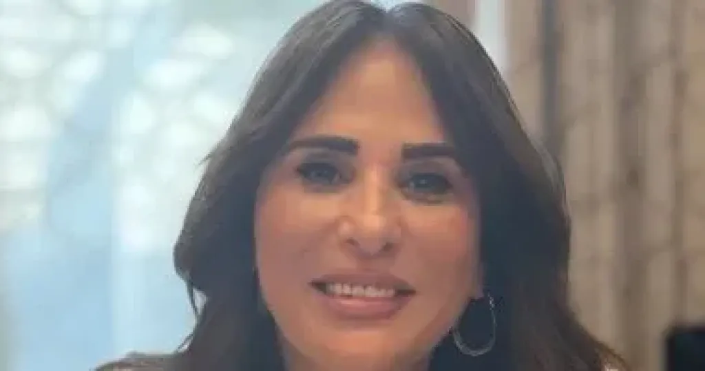 وزيرة الإسكان 